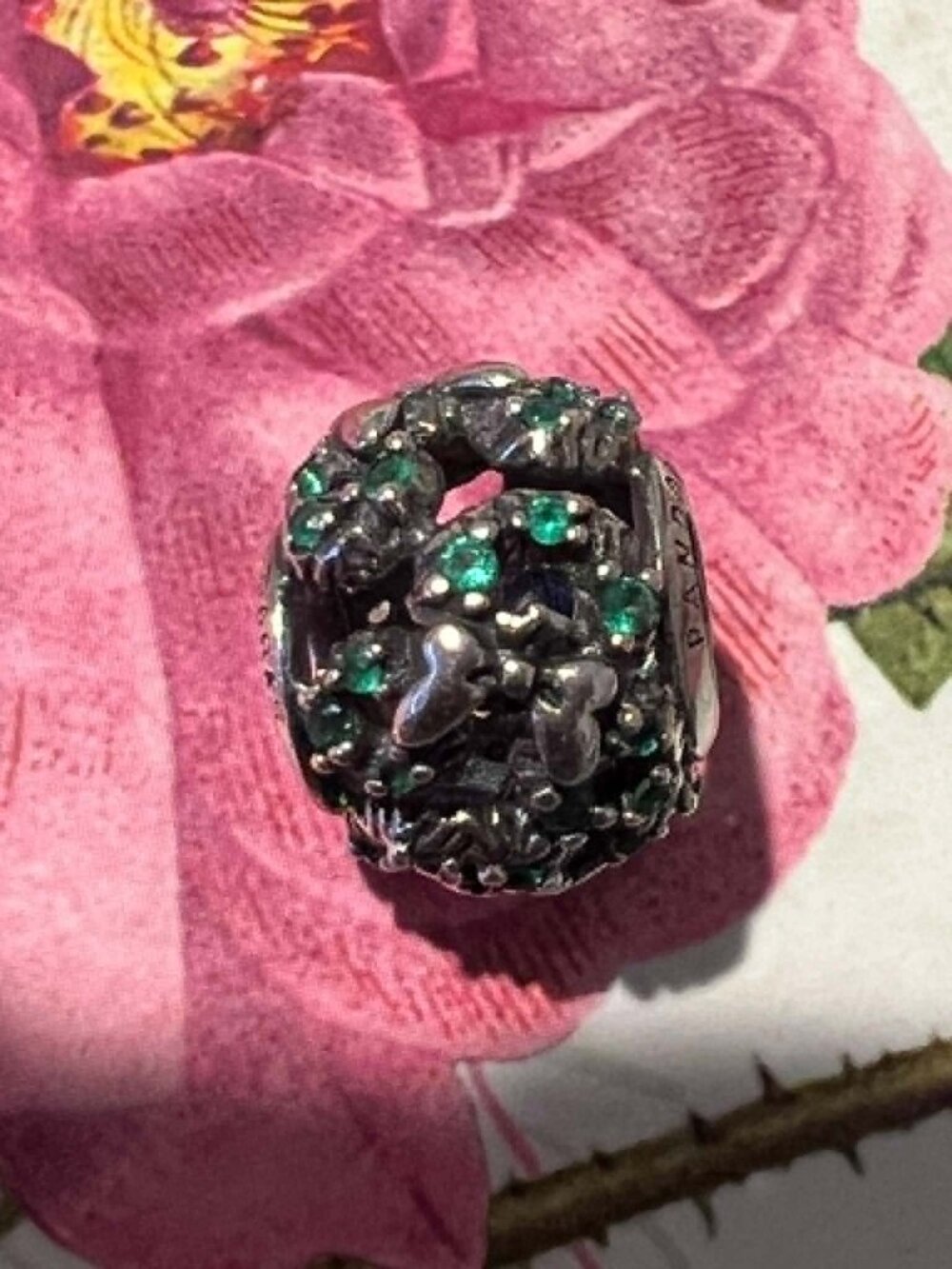 Authentic Pandora Disney Minnie’s Holiday Wreath Charm